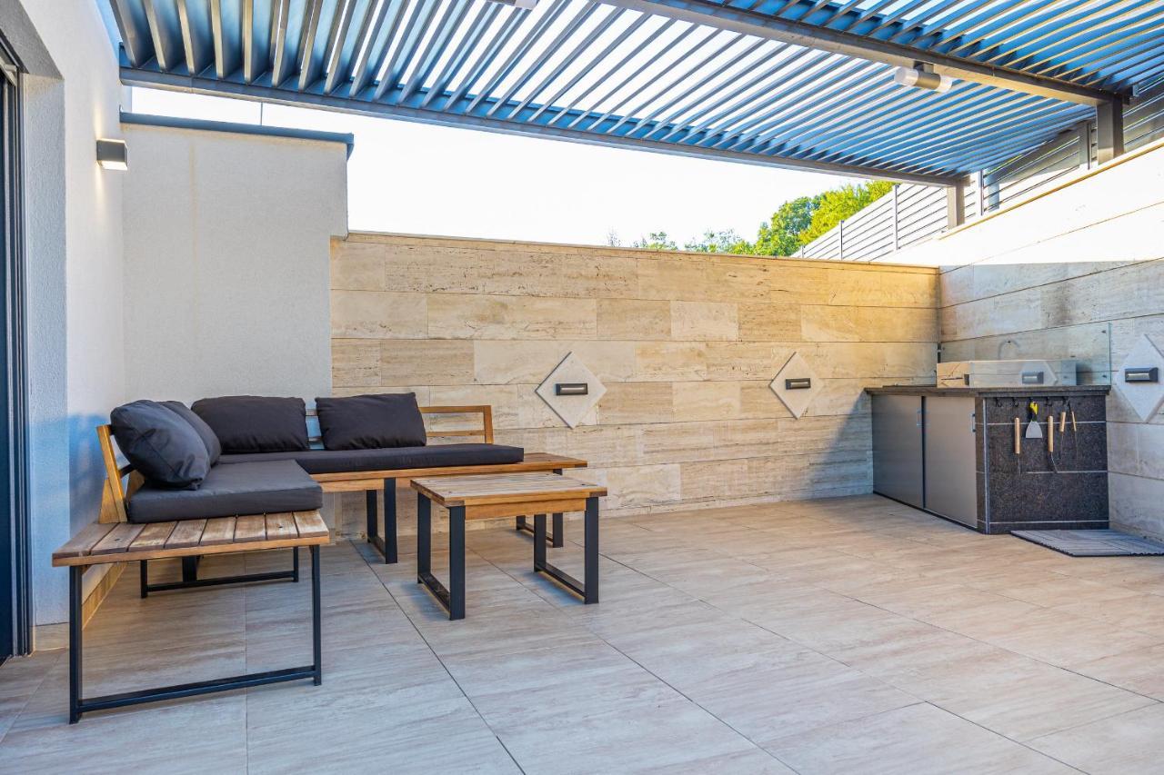 Villa Marassi With Heated Pool, Hot Tub And Sauna Crikvenica Εξωτερικό φωτογραφία