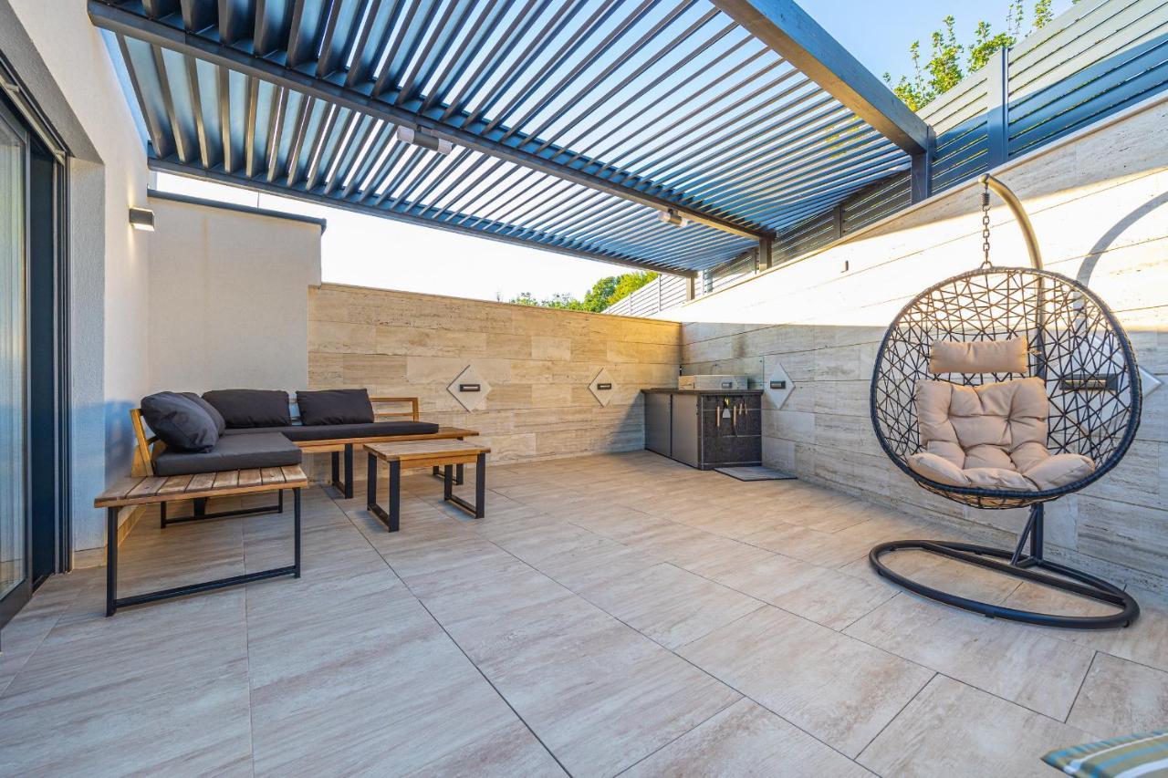 Villa Marassi With Heated Pool, Hot Tub And Sauna Crikvenica Εξωτερικό φωτογραφία